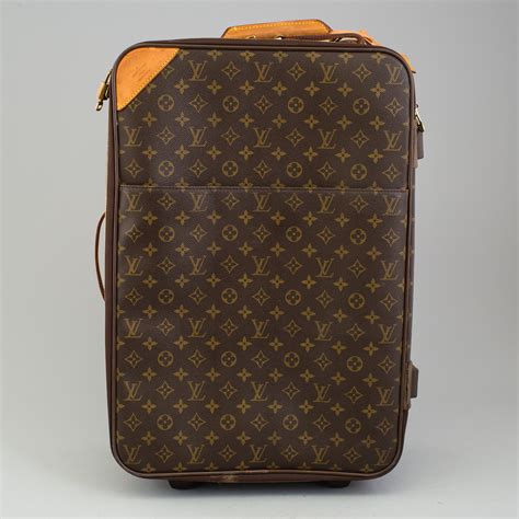 louis vuitton carry on suitcase